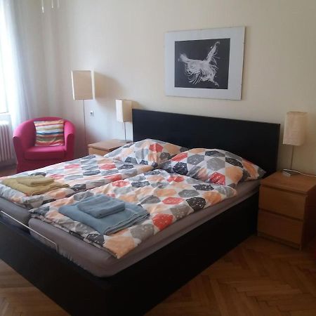 Geraeumige Zentrumsnahe Altbauwohnung Wien Exteriör bild