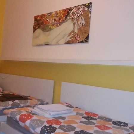 Geraeumige Zentrumsnahe Altbauwohnung Wien Exteriör bild