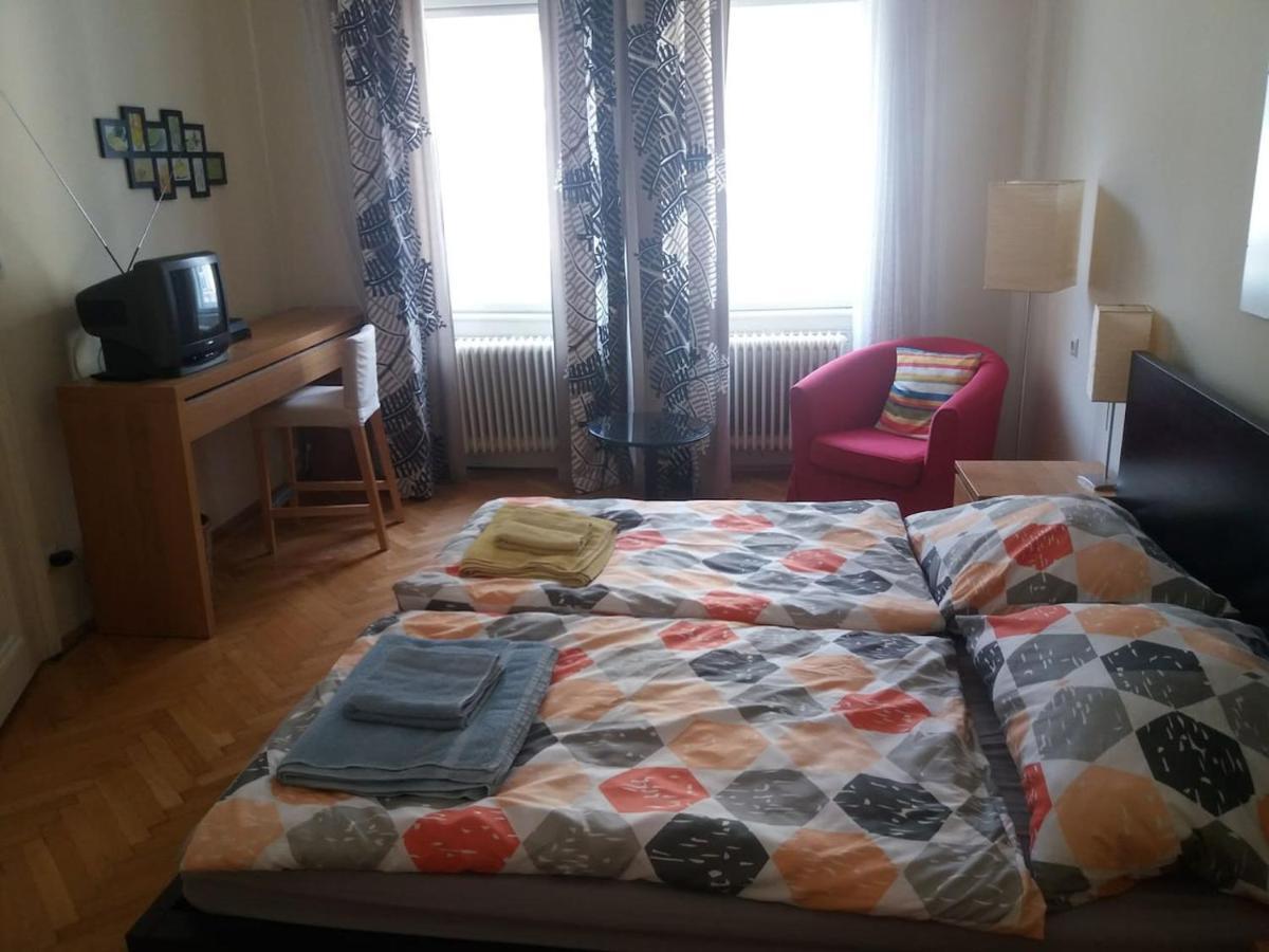 Geraeumige Zentrumsnahe Altbauwohnung Wien Exteriör bild